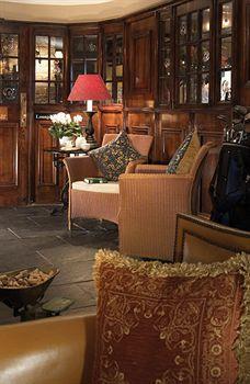 The Beaufort, Hotel Raglan